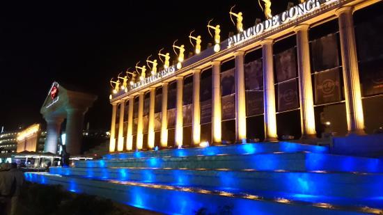 Piramida de Arona